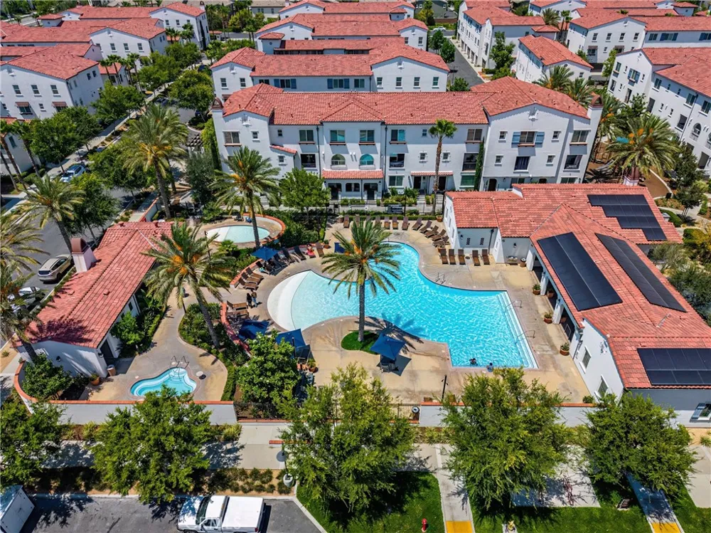 8757 Roving Place Chino, CA 91708