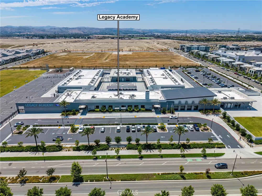 8757 Roving Place Chino, CA 91708
