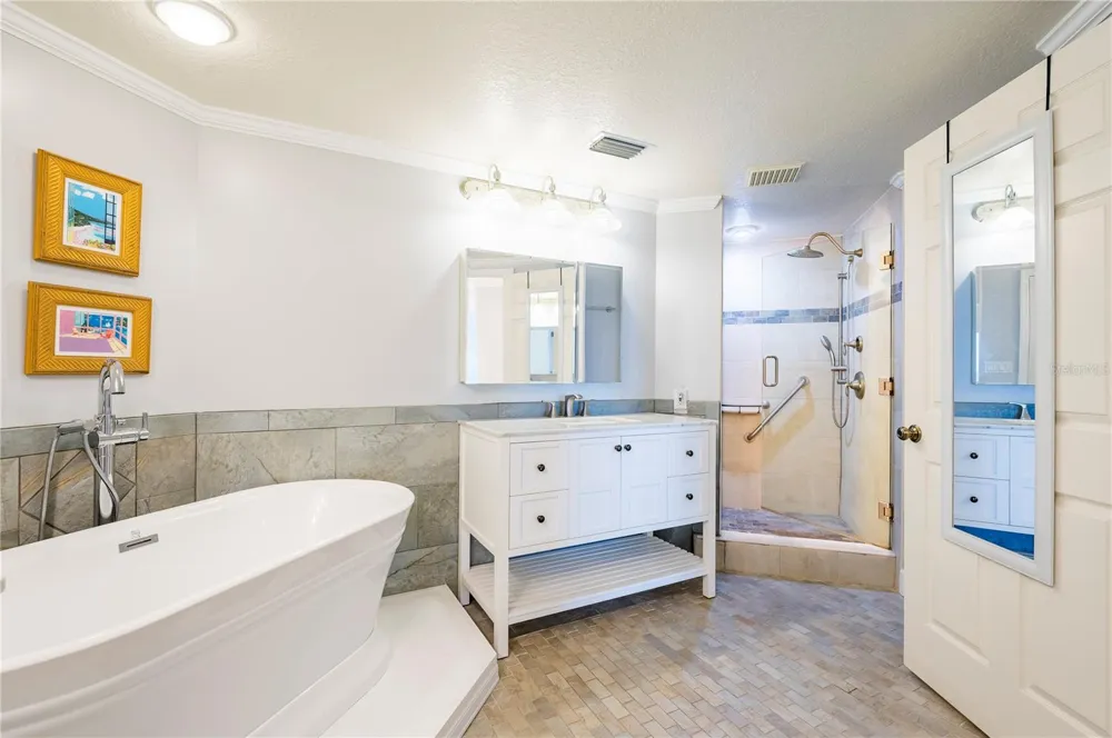 16750 GULF BOULEVARD #311 North Redington Beach, FL 33708
