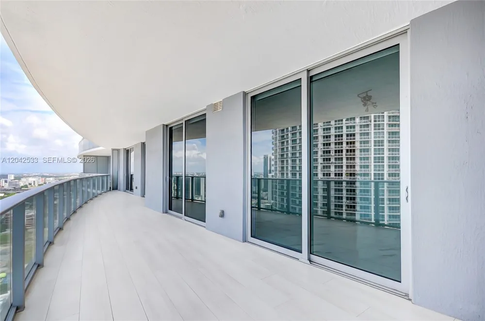 488 NE 18th St #4310 Miami, FL 33132