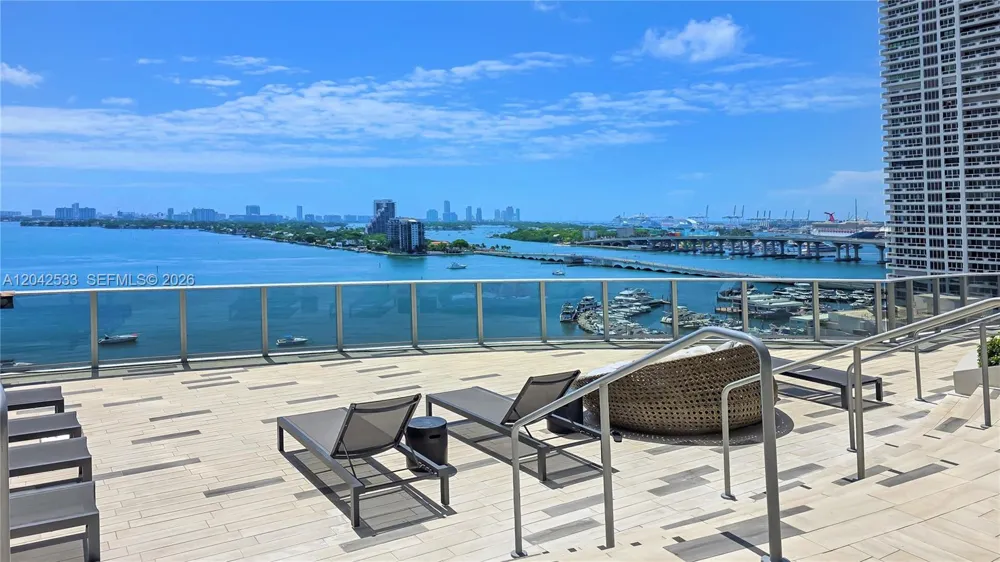 488 NE 18th St #4310 Miami, FL 33132
