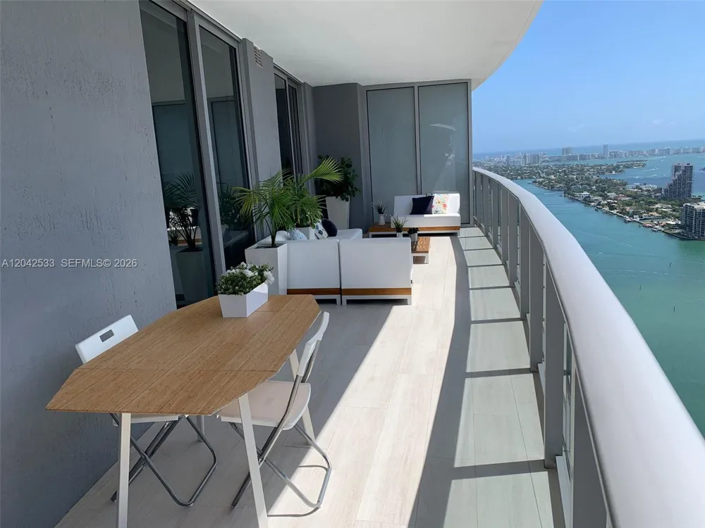 488 NE 18th St #4310 Miami, FL 33132