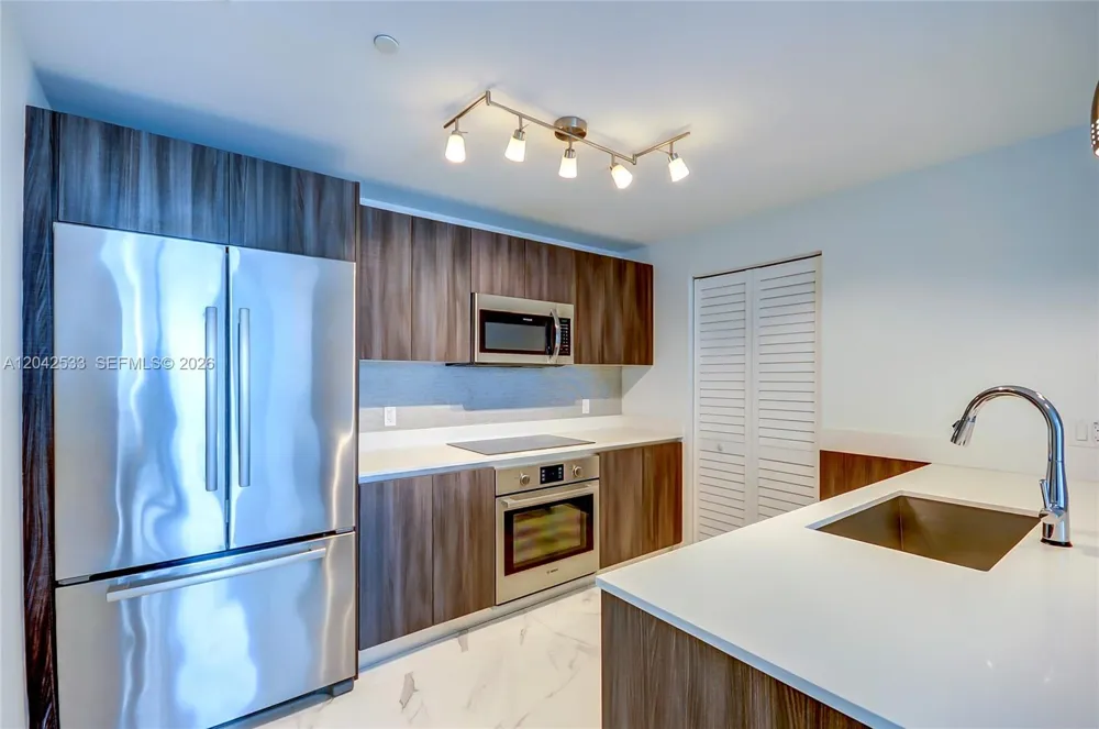 488 NE 18th St #4310 Miami, FL 33132