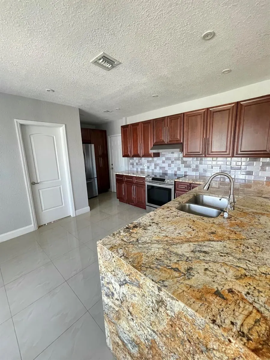 255 Foresteria Drive Lake Park, FL 33403