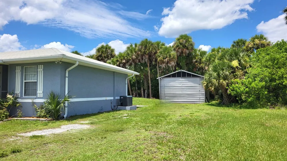 1163 Click Drive Moore Haven, FL 33471