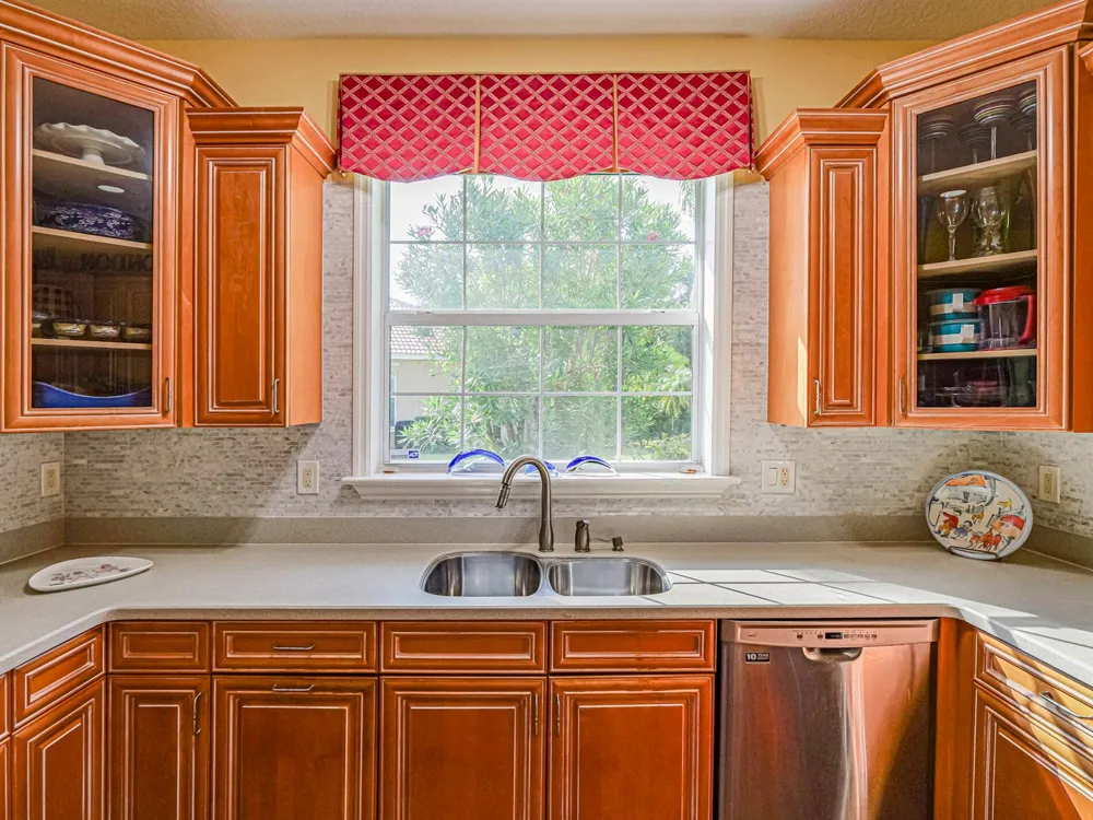 5873 Pine Ridge Circle Vero Beach, FL 32967