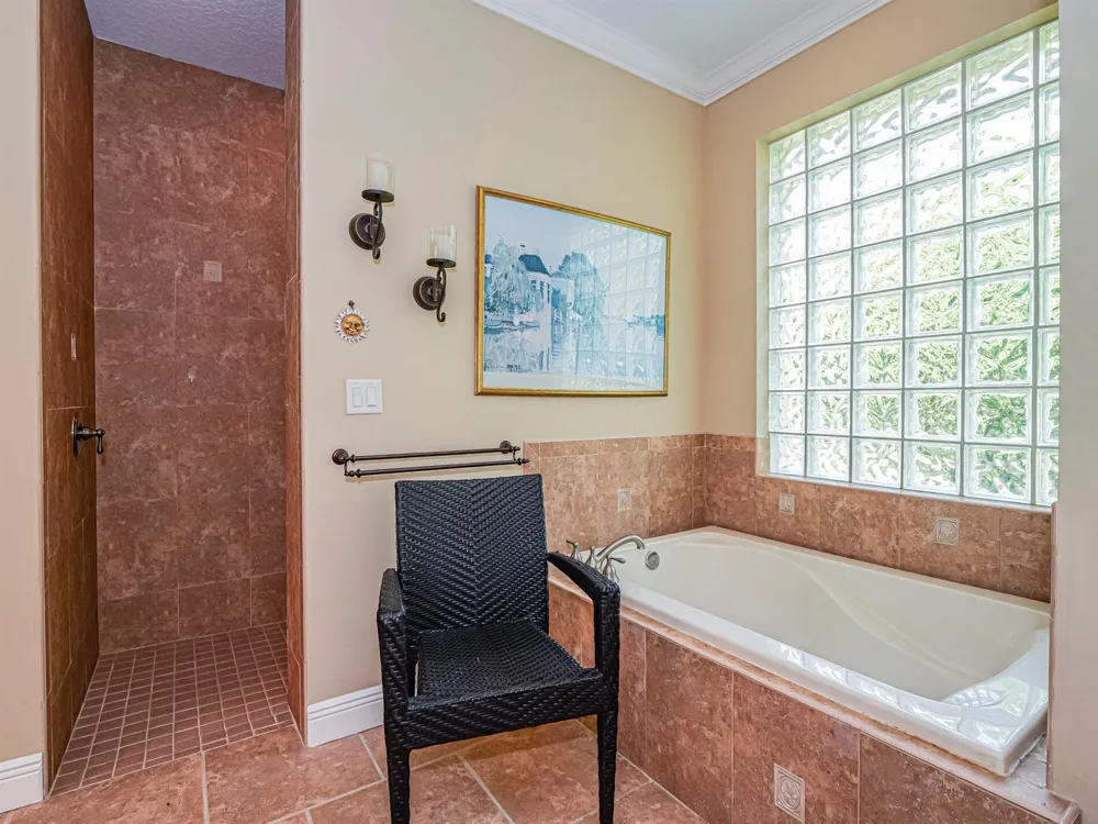 5873 Pine Ridge Circle Vero Beach, FL 32967