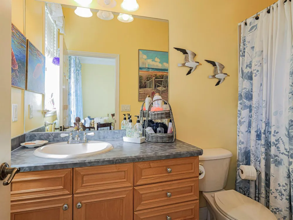 5873 Pine Ridge Circle Vero Beach, FL 32967