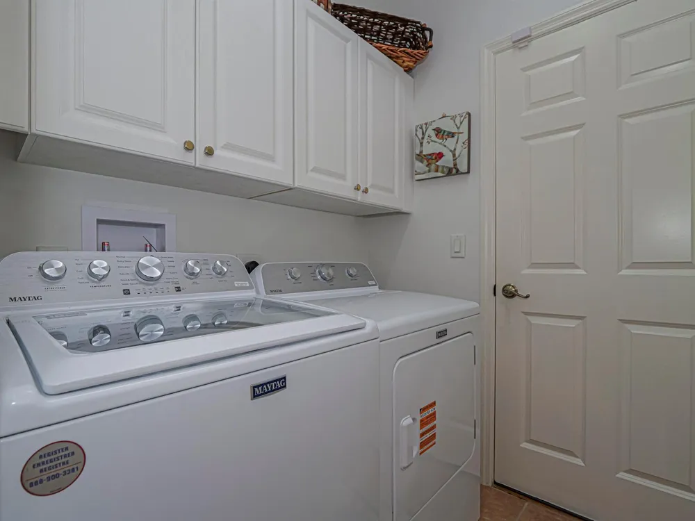 5873 Pine Ridge Circle Vero Beach, FL 32967