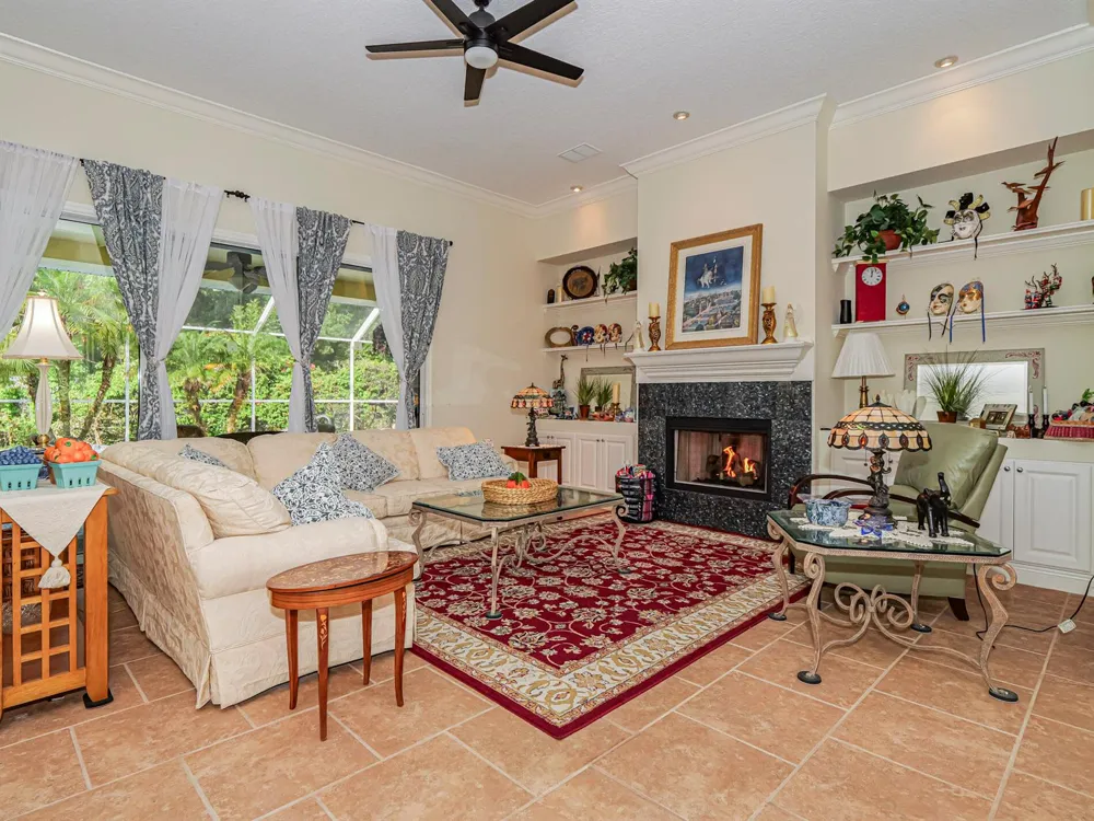 5873 Pine Ridge Circle Vero Beach, FL 32967