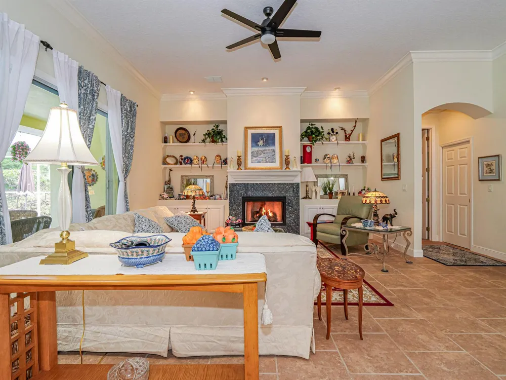 5873 Pine Ridge Circle Vero Beach, FL 32967