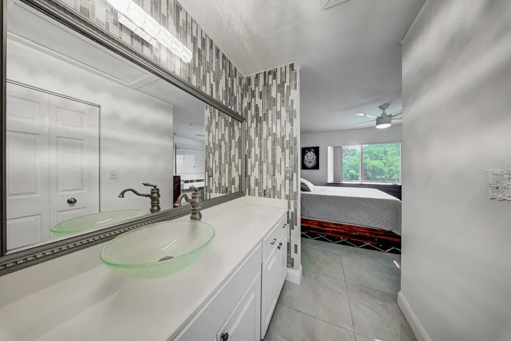 500 Scotia Drive #302 Hypoluxo, FL 33462