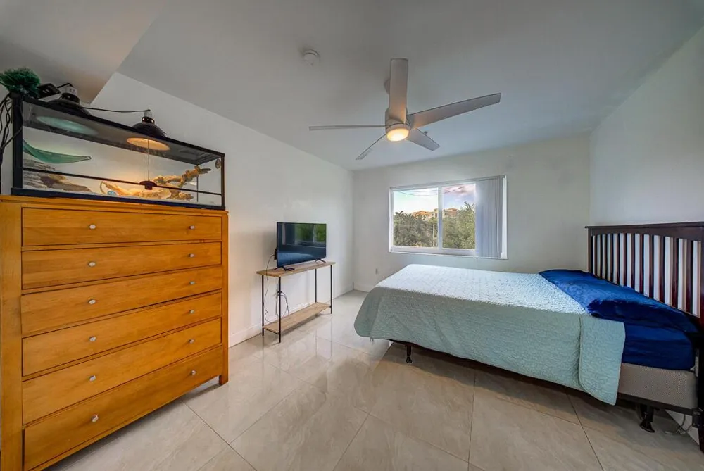 500 Scotia Drive #302 Hypoluxo, FL 33462
