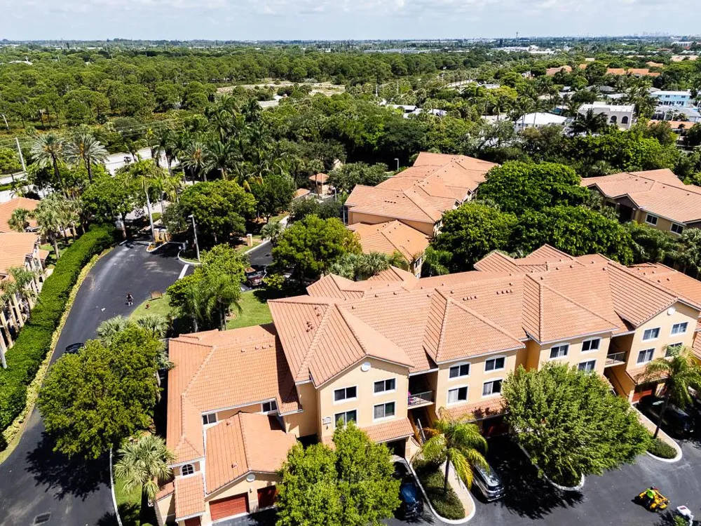 500 Scotia Drive #302 Hypoluxo, FL 33462