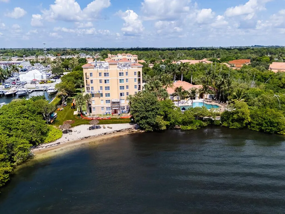 500 Scotia Drive #302 Hypoluxo, FL 33462