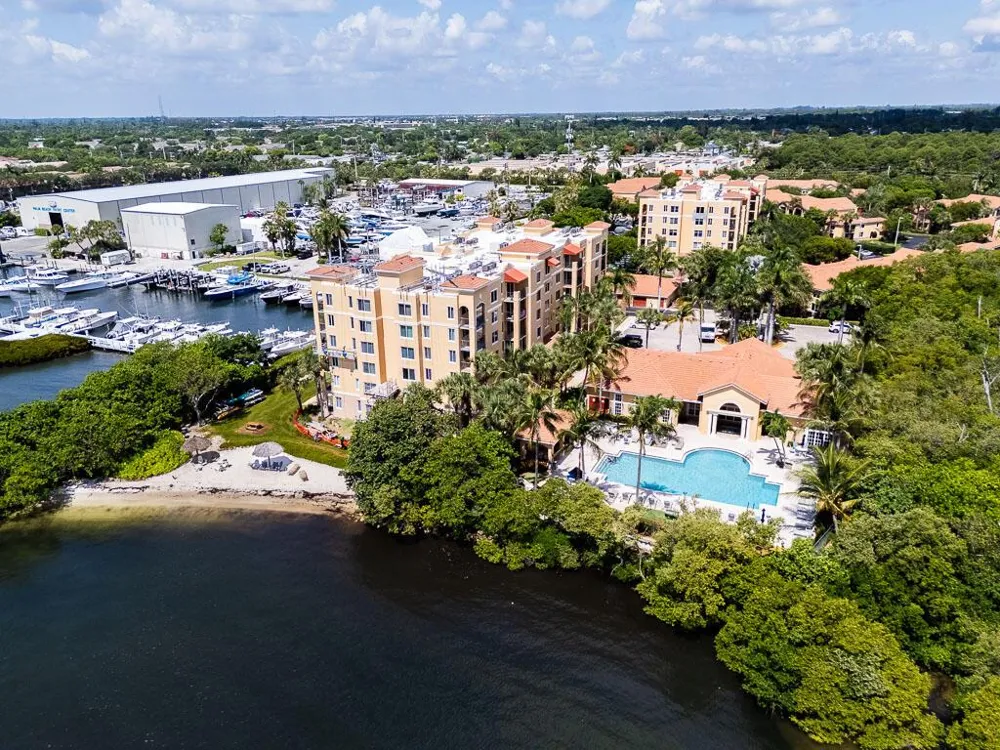 500 Scotia Drive #302 Hypoluxo, FL 33462