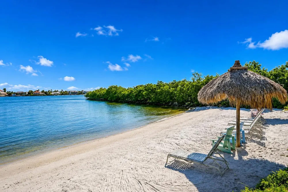 500 Scotia Drive #302 Hypoluxo, FL 33462