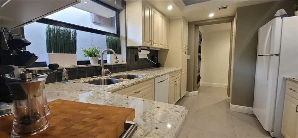 6010 S Falls Circle Drive #423 Lauderhill, FL 33319