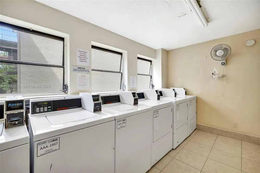 6010 S Falls Circle Drive #423 Lauderhill, FL 33319