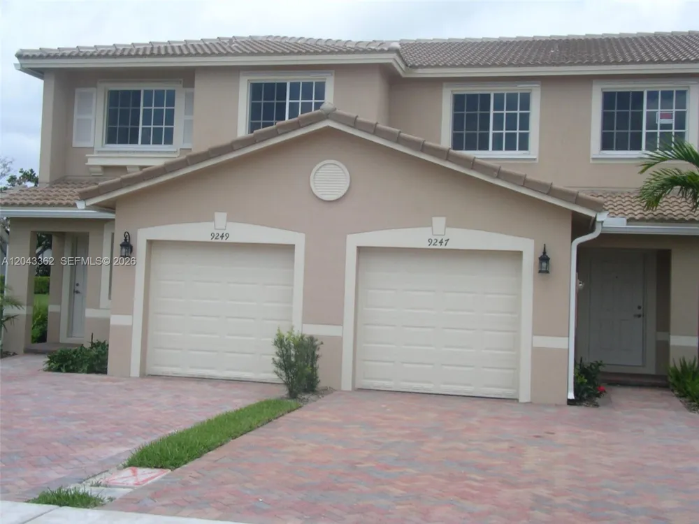 9247 Chambers St Tamarac, FL 33321