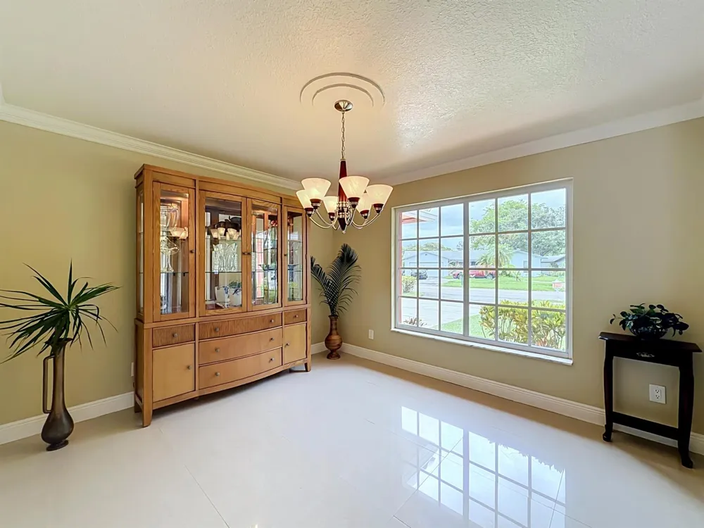 851 E Plantation Circle Plantation, FL 33324
