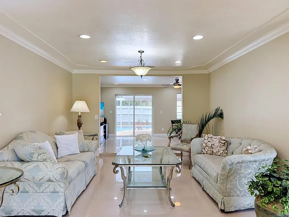 851 E Plantation Circle Plantation, FL 33324