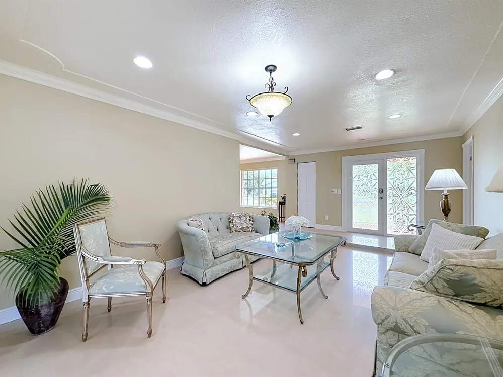 851 E Plantation Circle Plantation, FL 33324