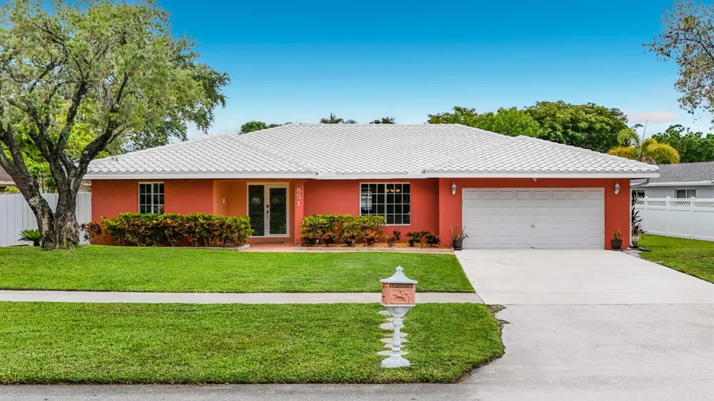 851 E Plantation Circle Plantation, FL 33324