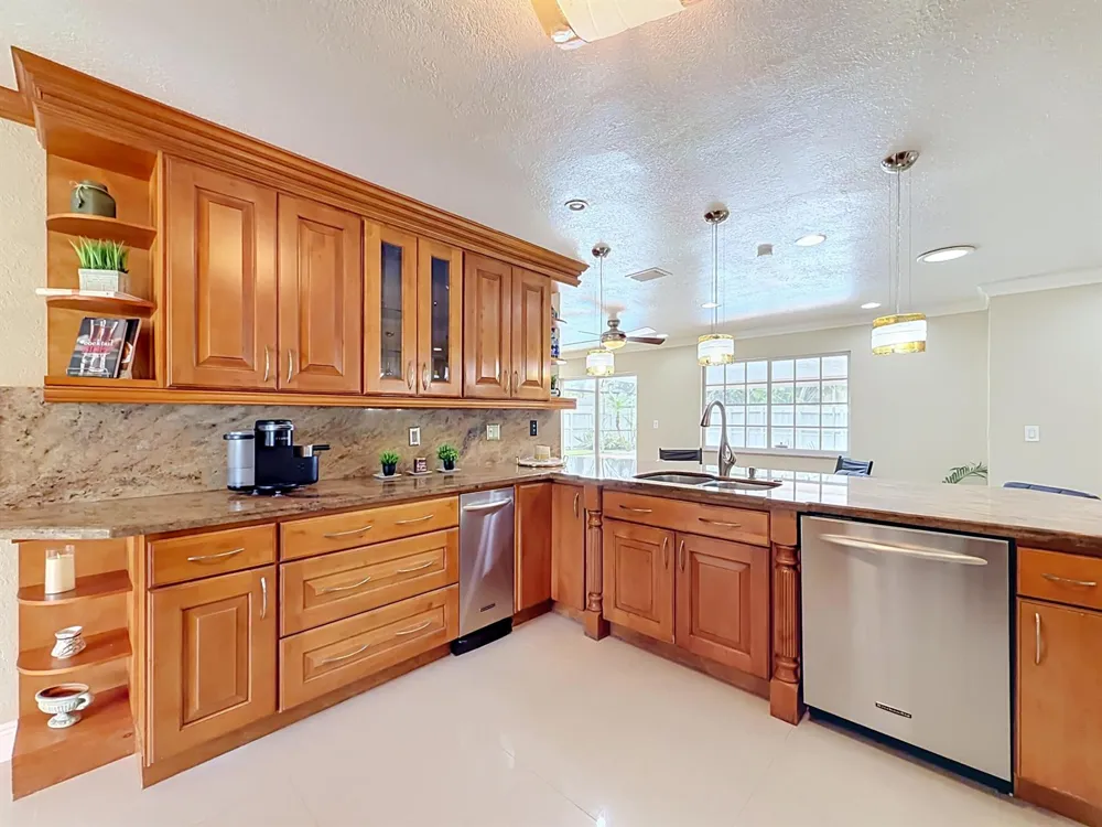 851 E Plantation Circle Plantation, FL 33324