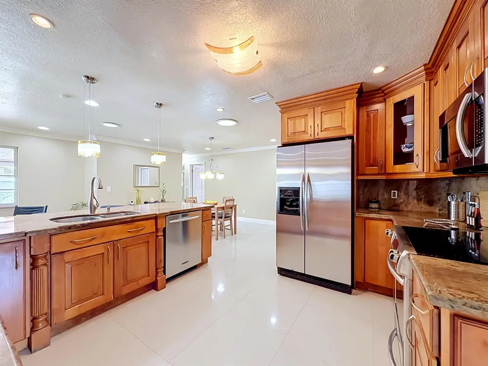 851 E Plantation Circle Plantation, FL 33324