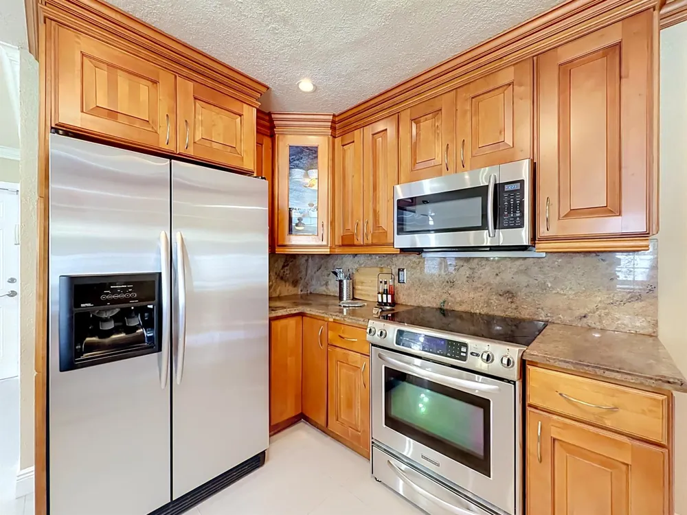 851 E Plantation Circle Plantation, FL 33324