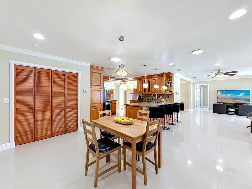 851 E Plantation Circle Plantation, FL 33324