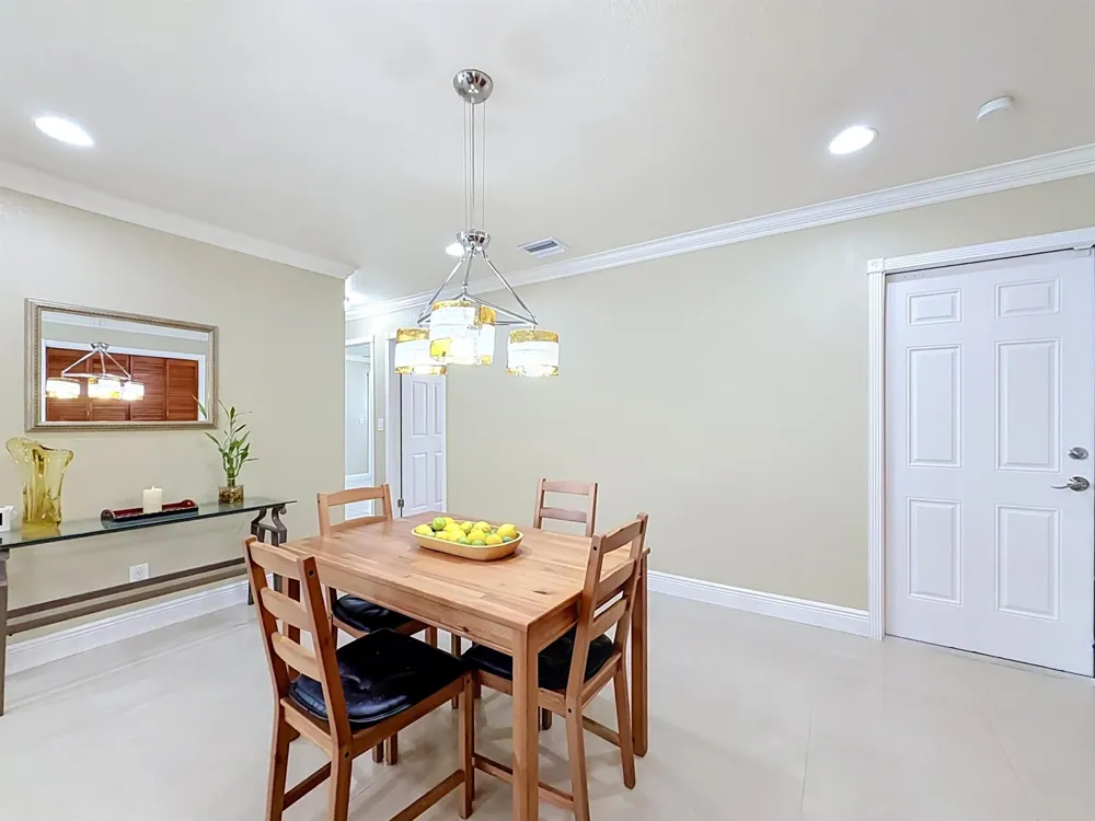851 E Plantation Circle Plantation, FL 33324