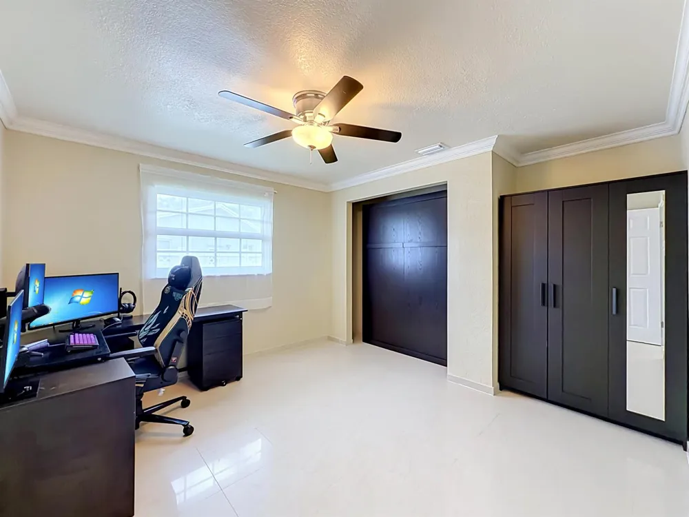 851 E Plantation Circle Plantation, FL 33324