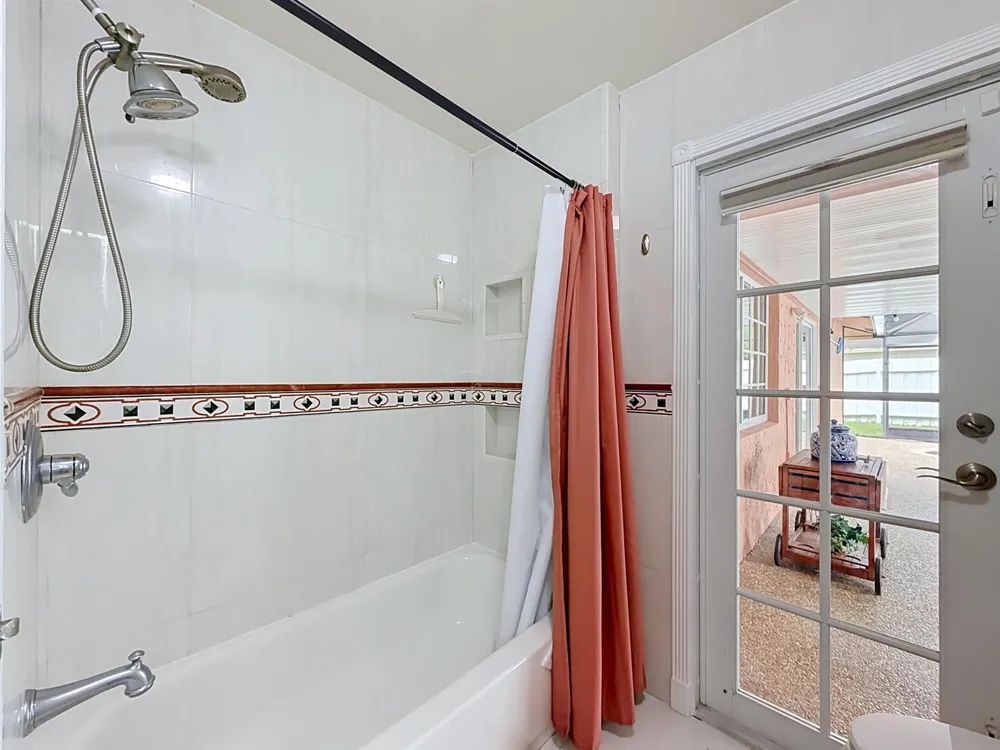 851 E Plantation Circle Plantation, FL 33324