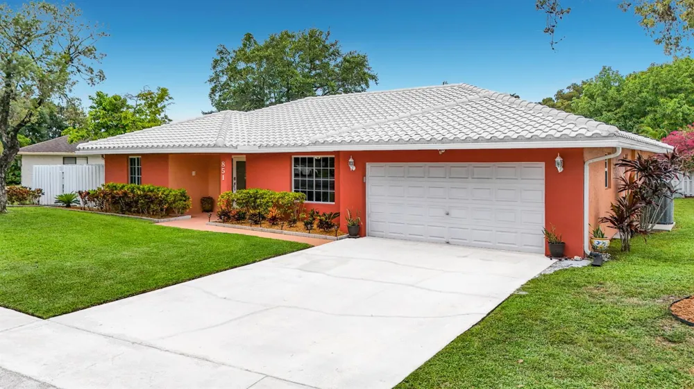 851 E Plantation Circle Plantation, FL 33324