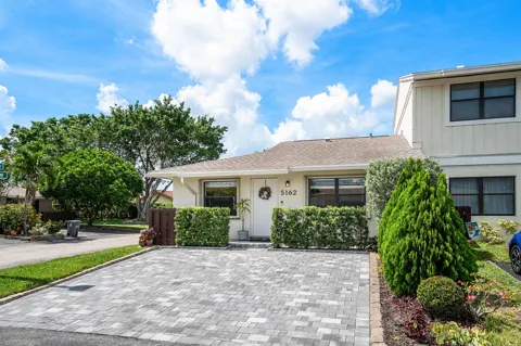 5162 Tennis Lane