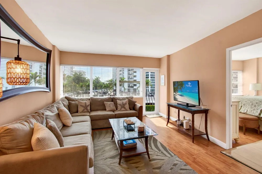 3250 NE 28th Street #Unit 302 Fort Lauderdale, FL 33308