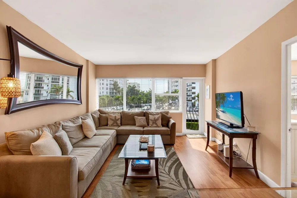 3250 NE 28th Street #Unit 302 Fort Lauderdale, FL 33308
