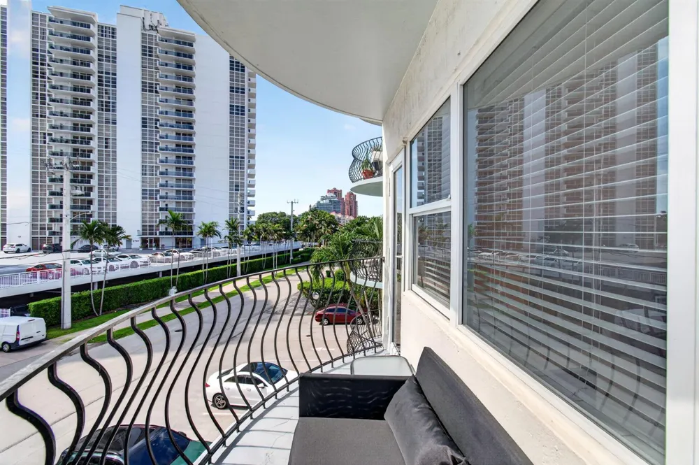 3250 NE 28th Street #Unit 302 Fort Lauderdale, FL 33308