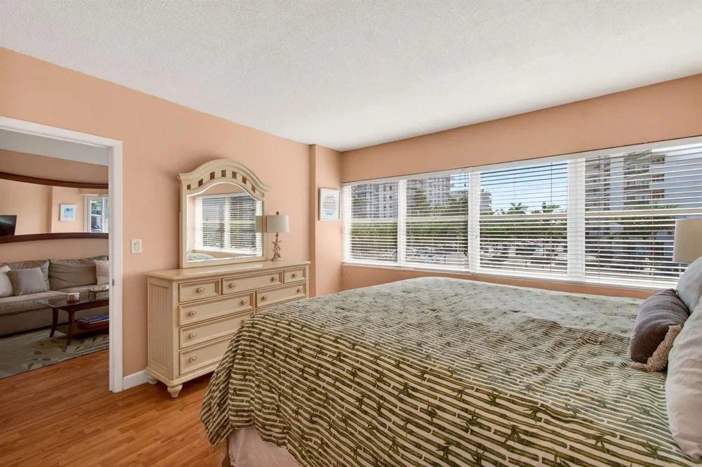 3250 NE 28th Street #Unit 302 Fort Lauderdale, FL 33308