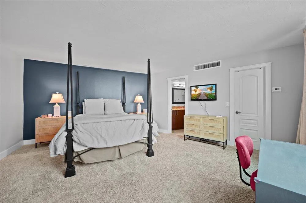2800 Ocean Drive #A-18c Riviera Beach, FL 33404