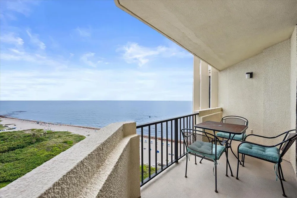 2800 Ocean Drive #A-18c Riviera Beach, FL 33404