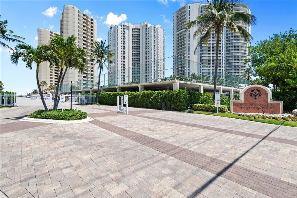 2800 Ocean Drive #A-18c Riviera Beach, FL 33404
