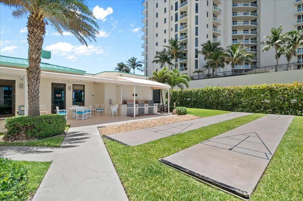 2800 Ocean Drive #A-18c Riviera Beach, FL 33404