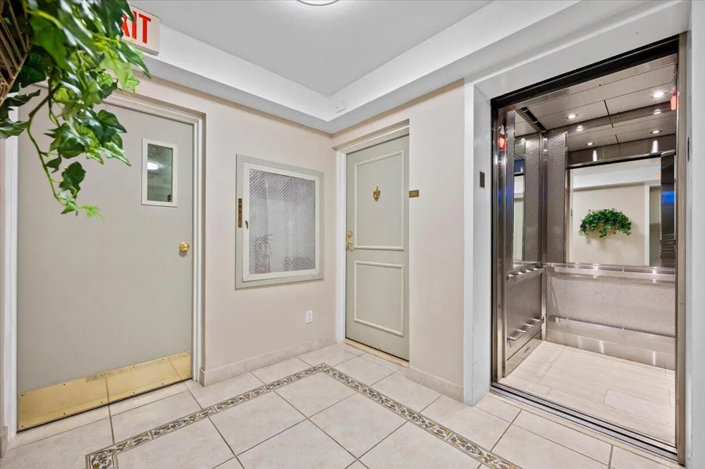 2800 Ocean Drive #A-18c Riviera Beach, FL 33404