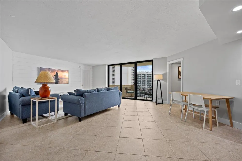 2800 Ocean Drive #A-18c Riviera Beach, FL 33404