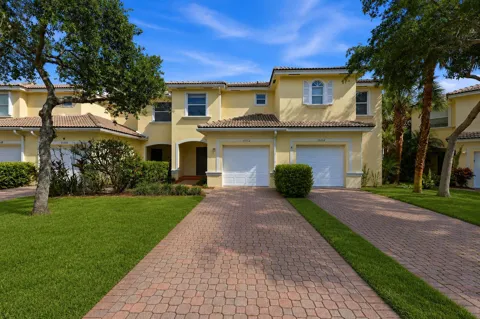 13352 Georgian Court
