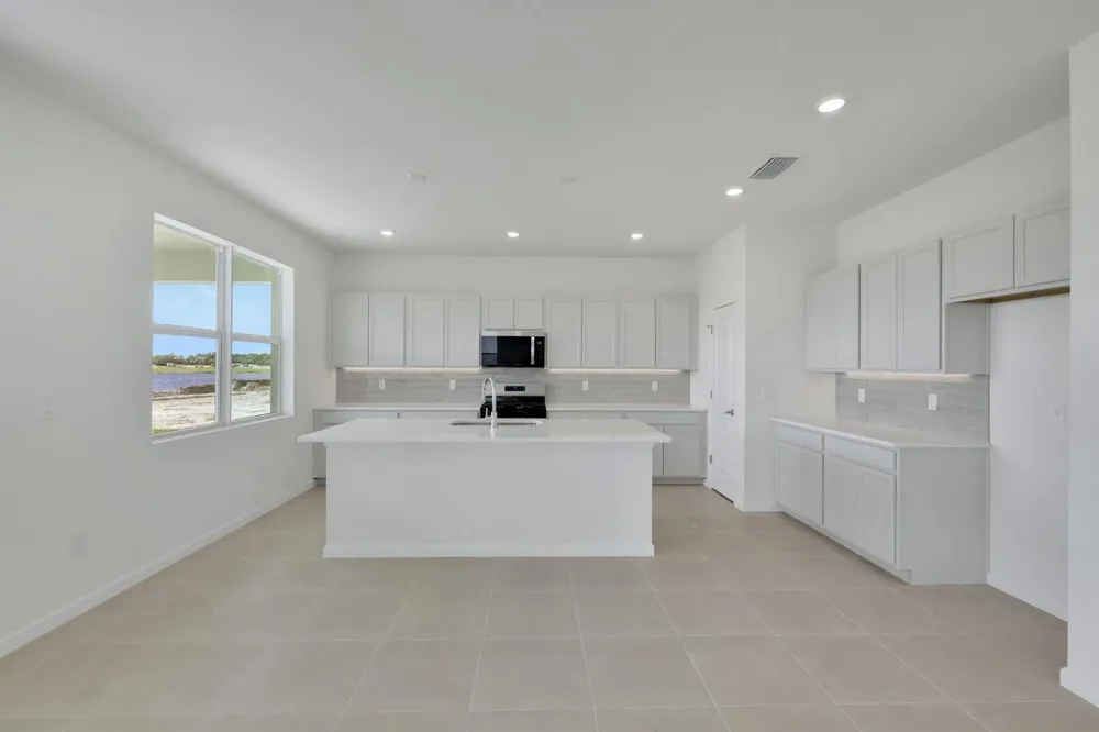 10724 NW Suncrest Lp Port St. Lucie, FL 34987