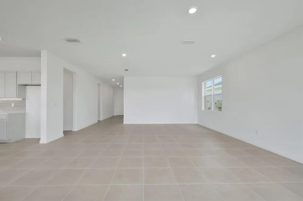 10724 NW Suncrest Lp Port St. Lucie, FL 34987